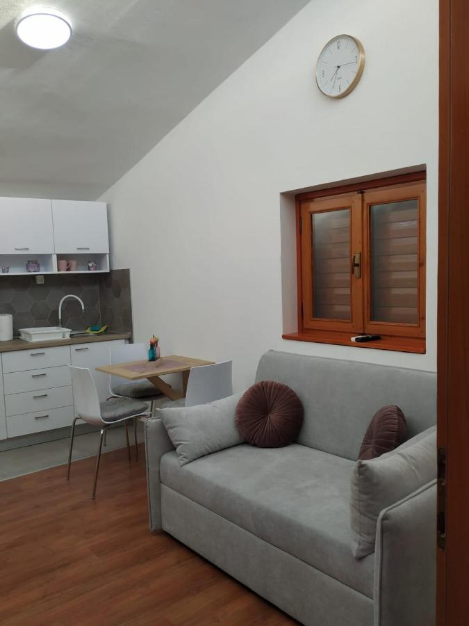 Apartments Beleca Biograd Na Moru Esterno foto