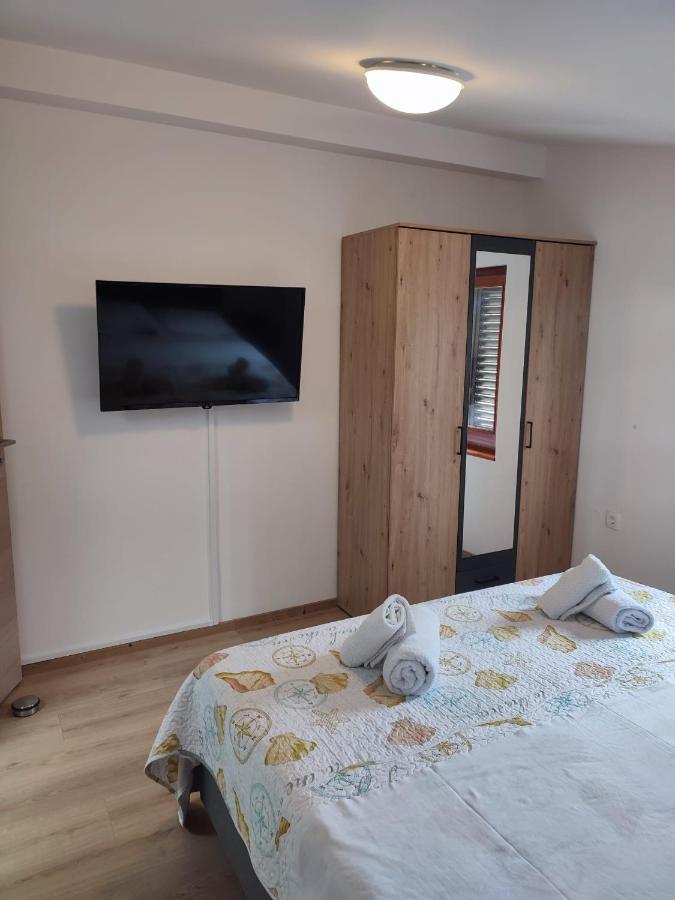 Apartments Beleca Biograd Na Moru Esterno foto