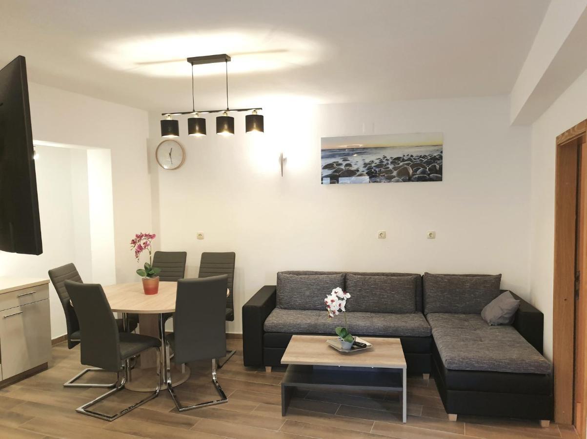 Apartments Beleca Biograd Na Moru Esterno foto